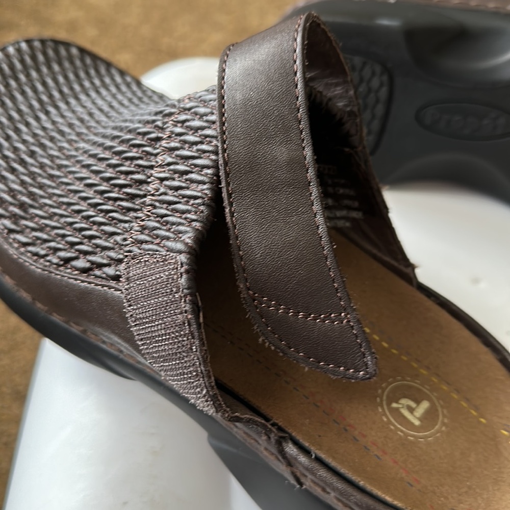 Propet Super Comfy Clogs. Not worn outside.  Very very nice shoe - Picture 2 of 5